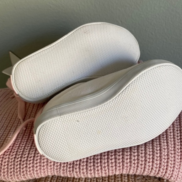 JANIE and Jack white sneakers size 5 - Picture 3 of 5